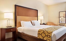 Belmont Inn & Suites